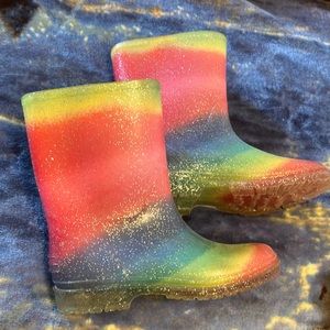 Rainbow color rain boots size 13